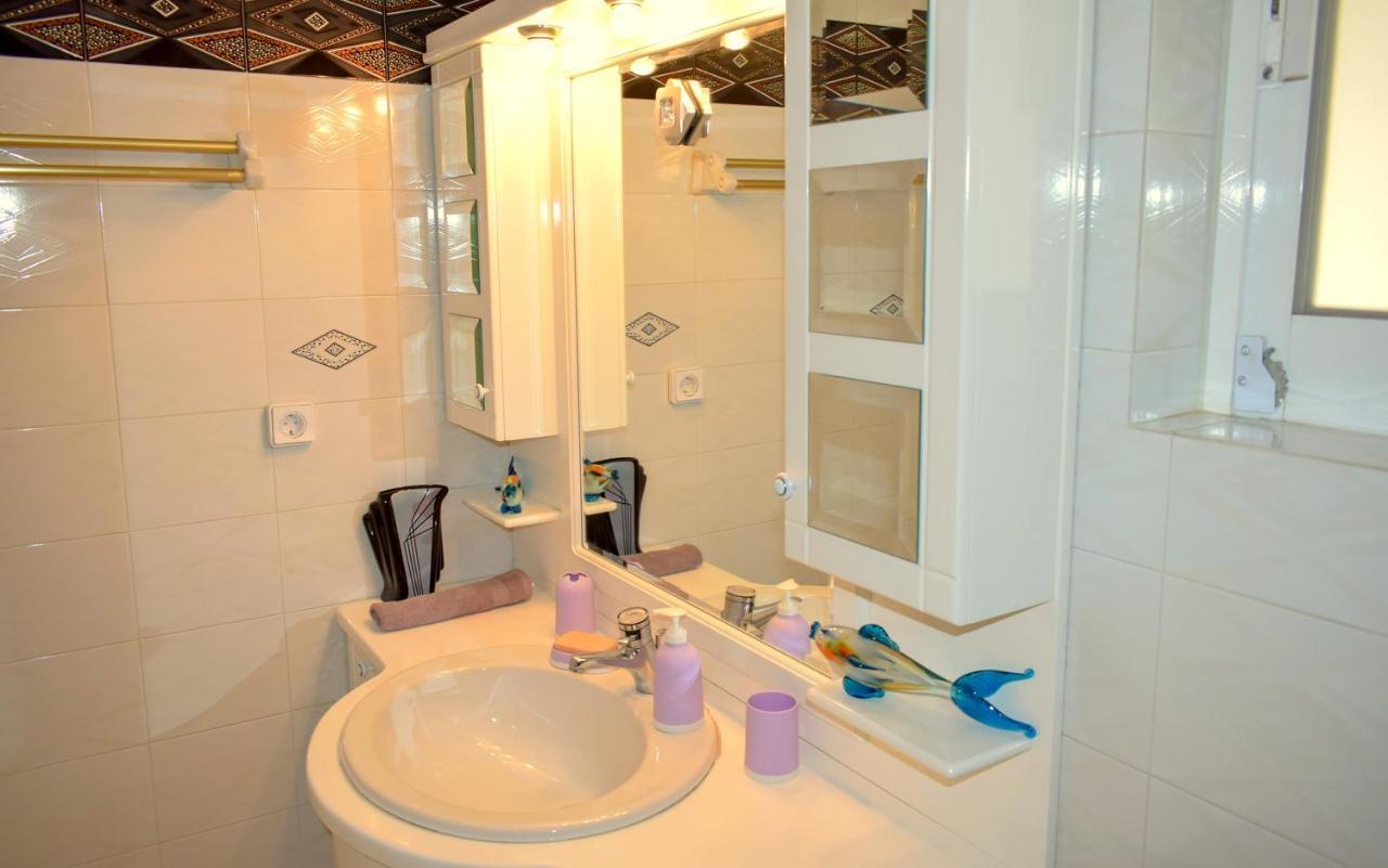 Augoustinos - Sea Side Luxury Apartments 아르테미다 외부 사진